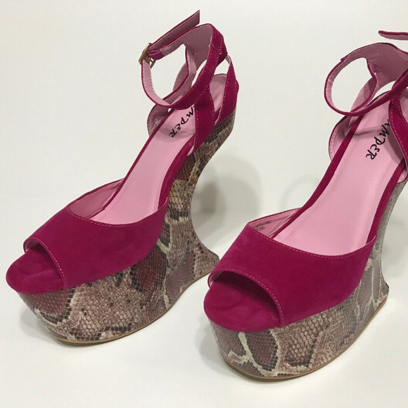 Bumper Shoes - Bumper Faux Snakeskin Fuschia Heelless Shoes Sz 9